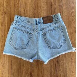 VTG Calvin Klein Light Wash High-Waisted Jean Shorts Size 9